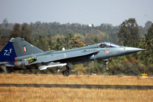 ӡ�������аl(f��)�ġ����x��Tejas������(zh��n)�C(j��)