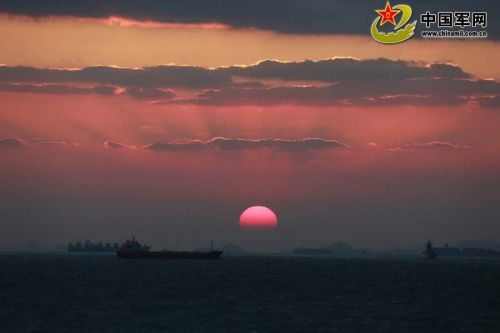 �D��10��18��������܊Ş�����������������Ї�܊�W(w��ng)ӛ�ߏ��������ܔzӰ���