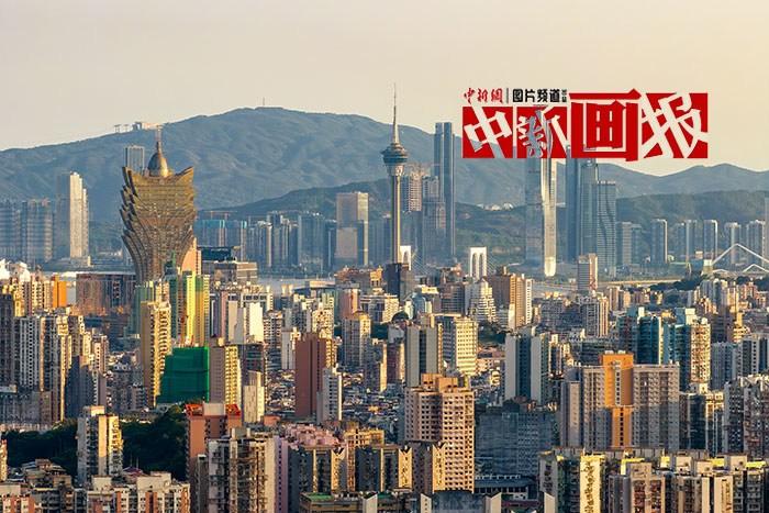 這璀璨的明珠，是我們的驕“澳”