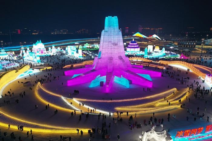 人氣爆棚！第26屆哈爾濱冰雪大世界今日開園