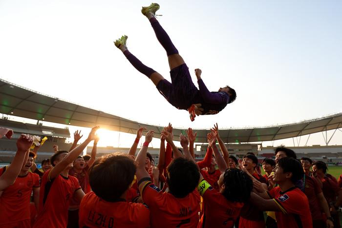 刷新歷史！U23國(guó)足點(diǎn)球大戰(zhàn)獲勝 晉級(jí)亞洲杯四強(qiáng)