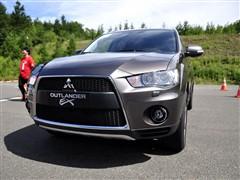 ��܇֮�� �M(j��n)������ outlander ex 3.0 ��Ӣ��