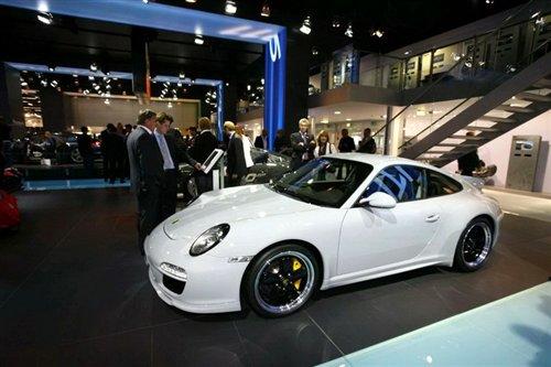 �������A ȫ�±��r��911 Turbo��܇���� ��܇֮��