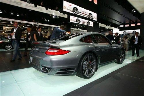 �������A ȫ�±��r��911 Turbo��܇���� ��܇֮��