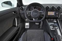 �������������ȊW��TT Coupe�c���п�