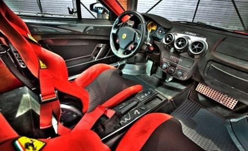 ����ײ���� �W��R8����������Scuderia