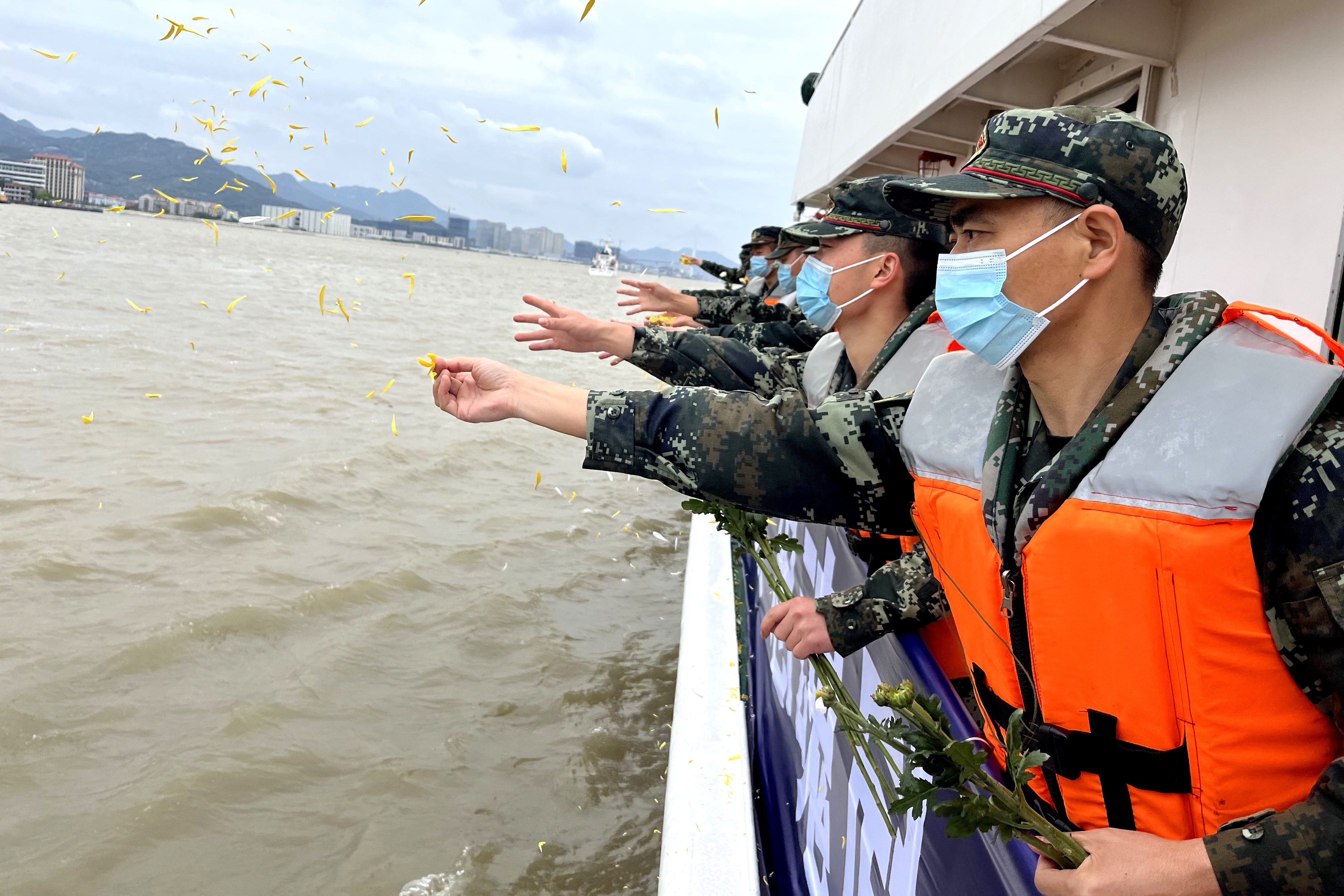 海上鳴笛、線上緬懷 福州海警多種方式祭英烈