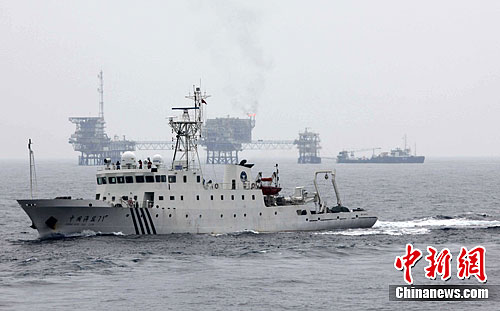 中國(guó)海監(jiān)船編隊(duì)在釣魚島領(lǐng)海內(nèi)進(jìn)行例行性巡航